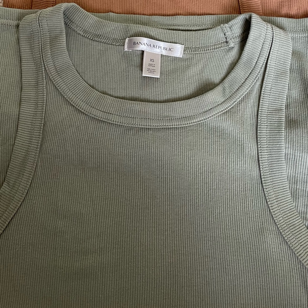 Banana Republic Green tank top